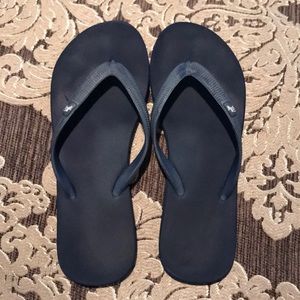 Abercrombie & Fitch flip flops